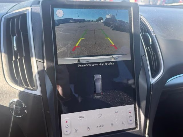 2022 Oxford White Ford Edge SEL AWD SUV