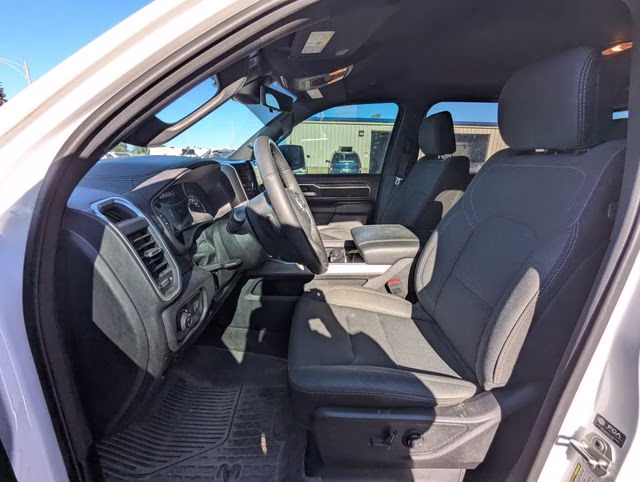 2024 Bright White Clearcoat Ram 1500 Big Horn/Lone Star 4X4 Truck
