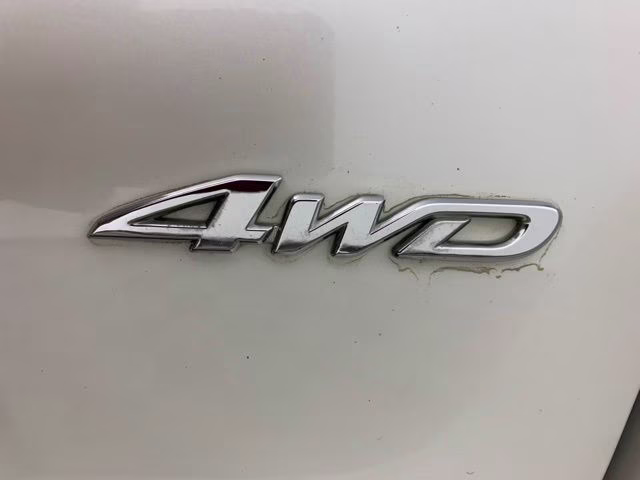 2011 Classic Silver Metallic Toyota Highlander Limited 4X4 SUV