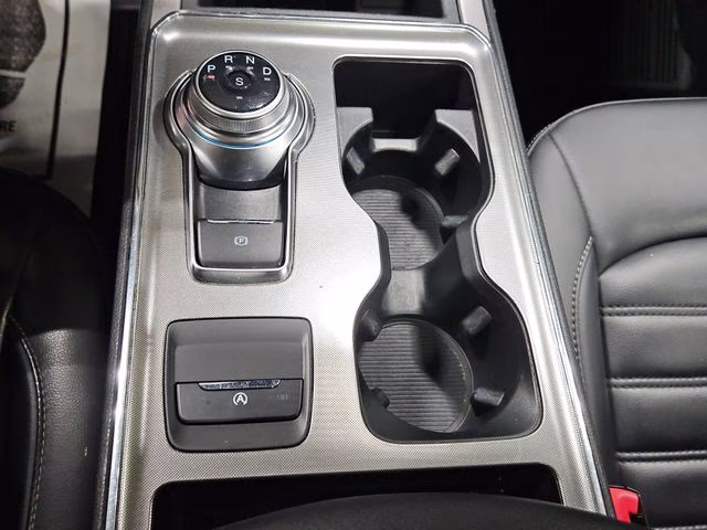 2022 Oxford White Ford Edge SEL AWD SUV