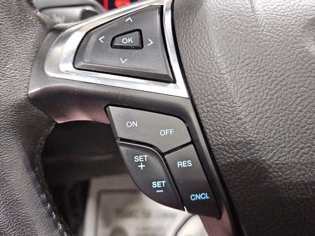 2022 Oxford White Ford Edge SEL AWD SUV