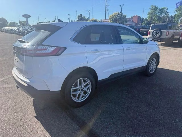 2022 Oxford White Ford Edge SEL AWD SUV