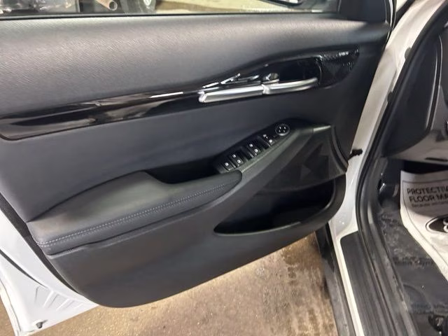 2024 Snow White Pearl Kia Seltos EX AWD SUV