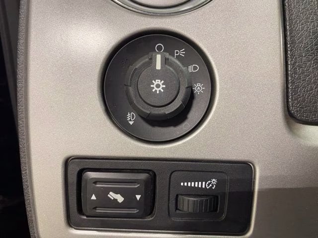 2009 Black Clearcoat Ford F-150 Lariat 4X4 Truck