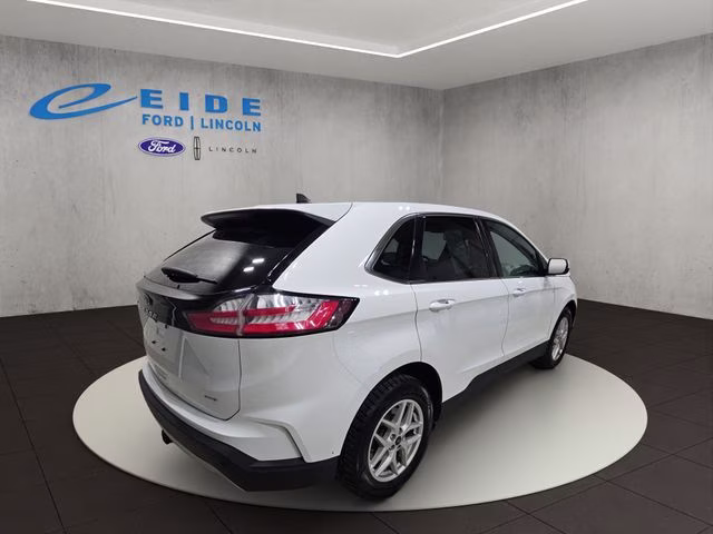 2022 Oxford White Ford Edge SEL AWD SUV