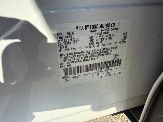 2022 Oxford White Ford Edge SEL AWD SUV