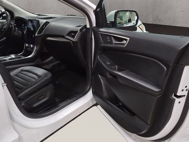 2022 Oxford White Ford Edge SEL AWD SUV