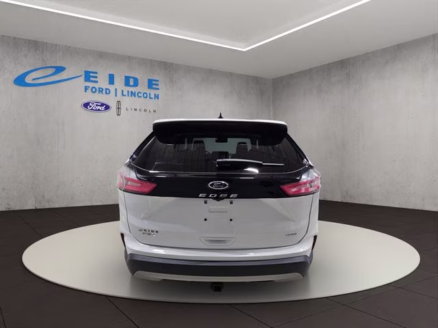 2022 Oxford White Ford Edge SEL AWD SUV