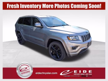 2015 Billet Silver Metallic Clearcoat Jeep Grand Cherokee Altitude 4X4 SUV