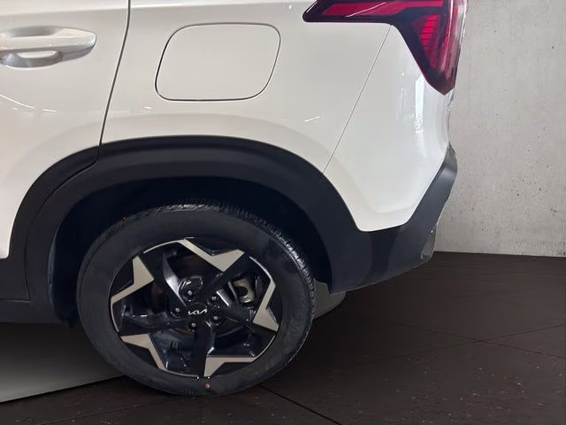 2024 Snow White Pearl Kia Seltos EX AWD SUV