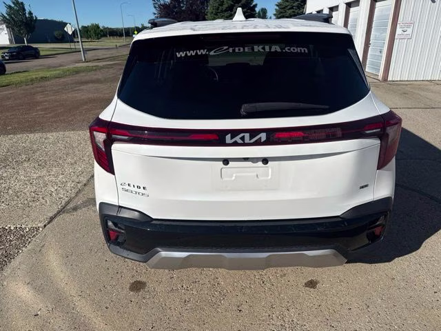 2024 Snow White Pearl Kia Seltos EX AWD SUV