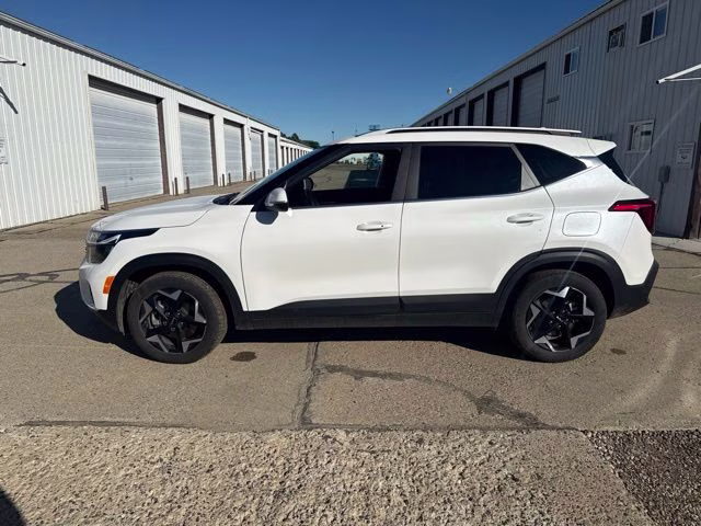 2024 Snow White Pearl Kia Seltos EX AWD SUV