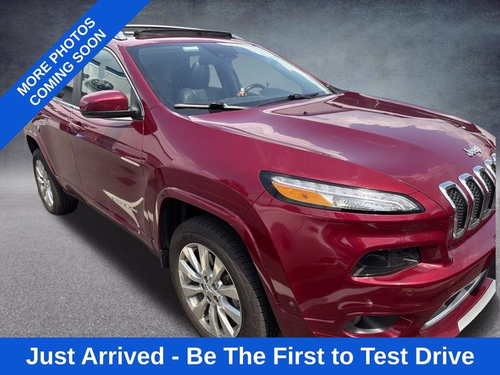 2017 Deep Cherry Red Crystal Pearlcoat Jeep Cherokee Overland 4X4 SUV