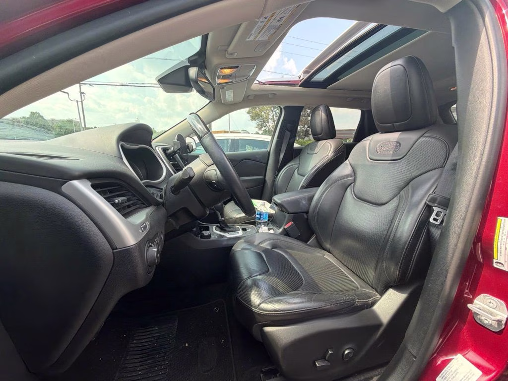 2017 Deep Cherry Red Crystal Pearlcoat Jeep Cherokee Overland 4X4 SUV