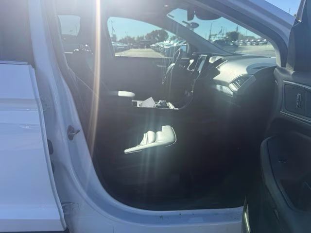 2022 Oxford White Ford Edge SEL AWD SUV