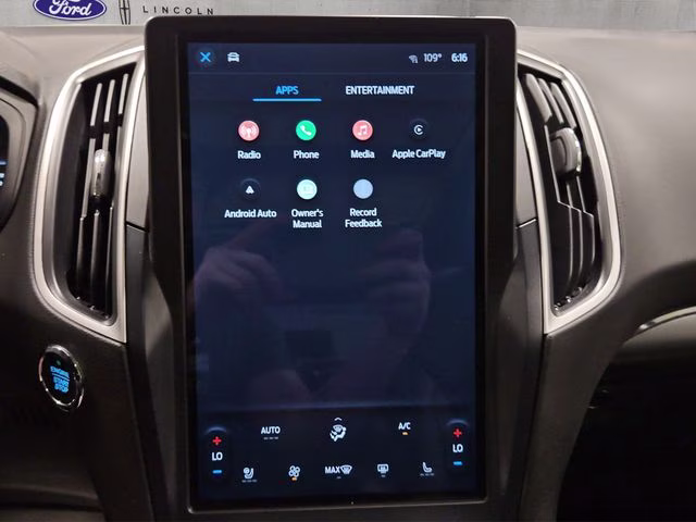 2022 Oxford White Ford Edge SEL AWD SUV