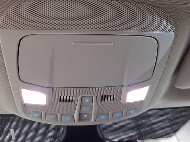2022 Oxford White Ford Edge SEL AWD SUV