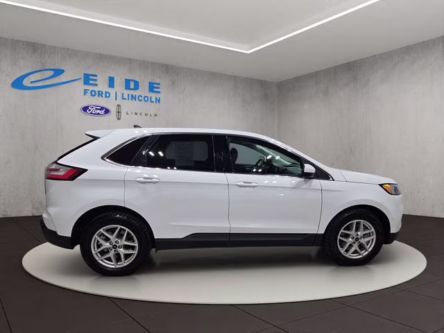 2022 Oxford White Ford Edge SEL AWD SUV