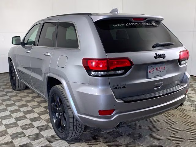 2015 Billet Silver Metallic Clearcoat Jeep Grand Cherokee Altitude 4X4 SUV