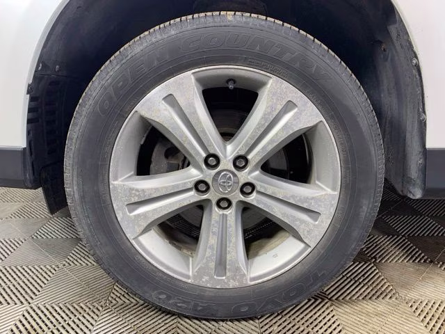 2011 Classic Silver Metallic Toyota Highlander Limited 4X4 SUV