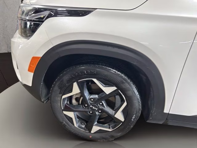 2024 Snow White Pearl Kia Seltos EX AWD SUV