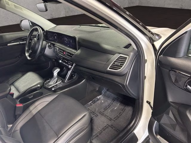 2024 Snow White Pearl Kia Seltos EX AWD SUV