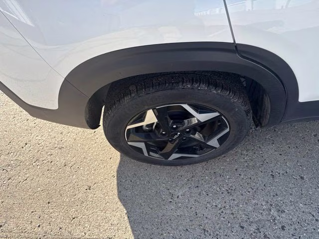 2024 Snow White Pearl Kia Seltos EX AWD SUV