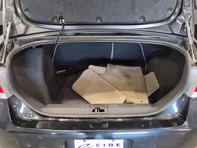 2010 Ebony Ford Focus SE FWD Sedan