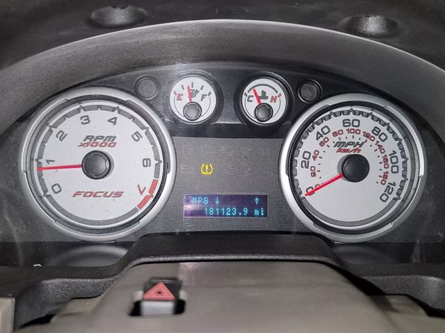 2010 Ebony Ford Focus SE FWD Sedan