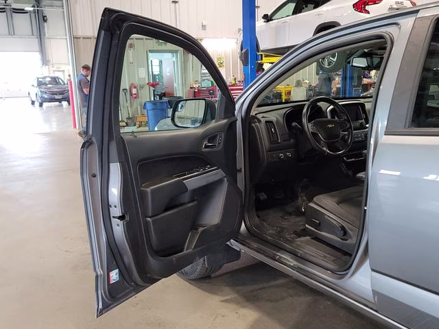 2022 Satin Steel Metallic Chevrolet Colorado LT 4X4 Truck