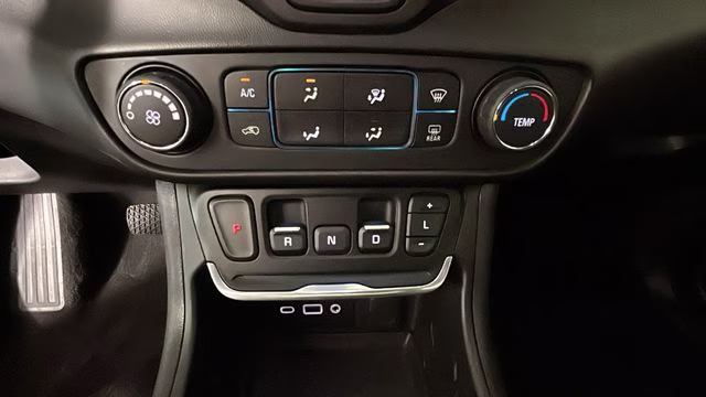 2020 Ebony Twilight Metallic GMC Terrain SLE FWD SUV