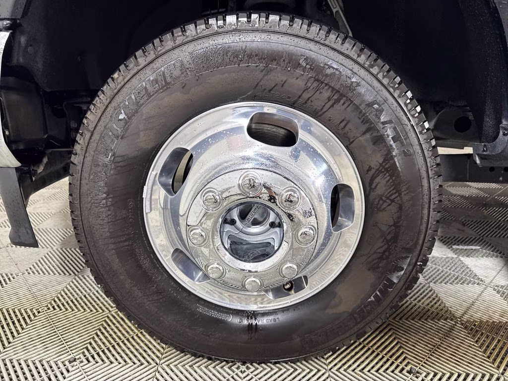 2021 Agate Black Metallic Ford Super Duty F-350 DRW XL 4X4 Truck