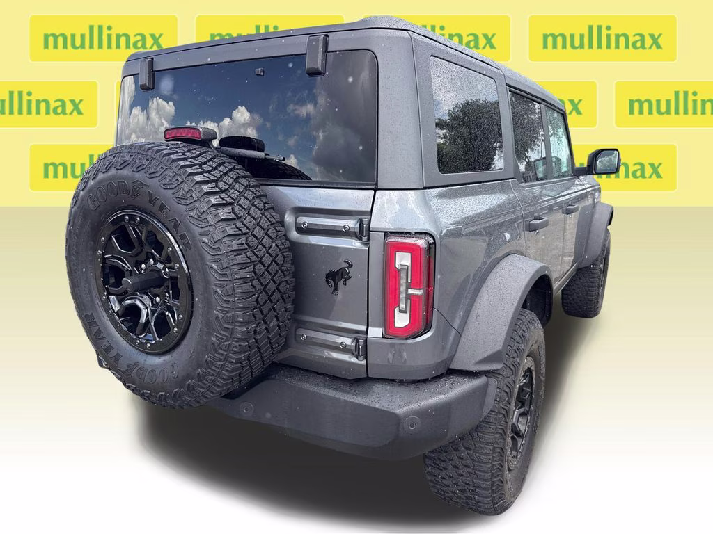 2024 Carbonized Gray Metallic Ford Bronco Wildtrak 4X4 SUV