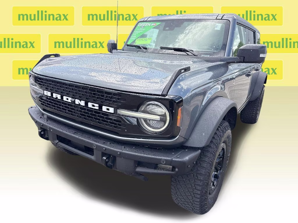 2024 Carbonized Gray Metallic Ford Bronco Wildtrak 4X4 SUV