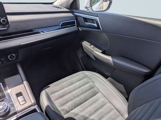 2024 White Diamond Mitsubishi Outlander SE FWD SUV