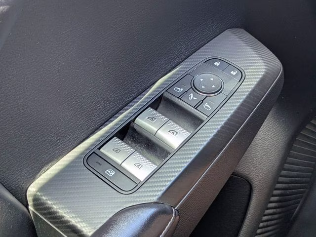 2024 White Diamond Mitsubishi Outlander SE FWD SUV