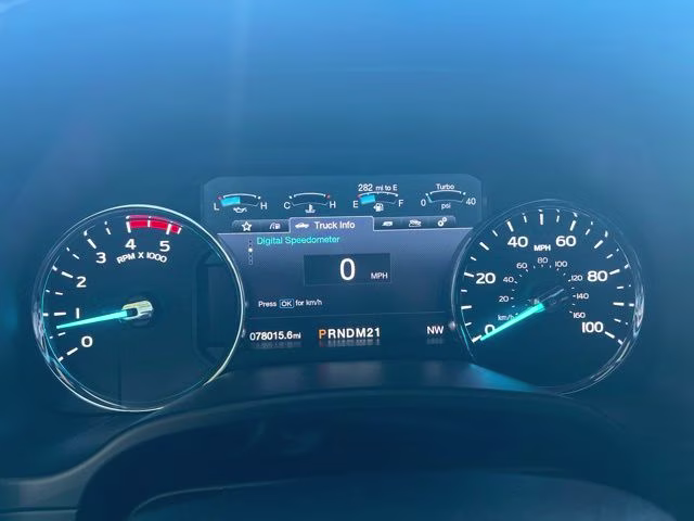 2019 White Platinum Ford Super Duty F-350 SRW Platinum 4X4 Truck