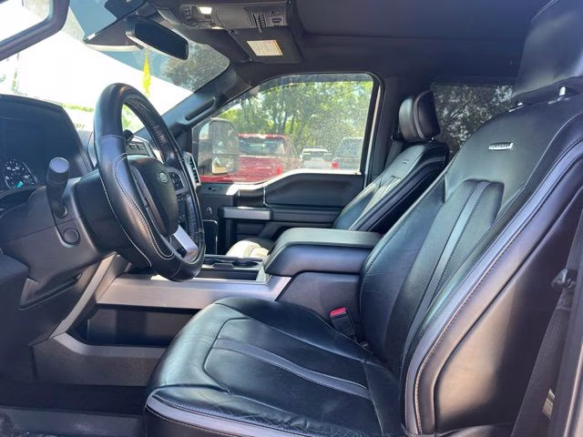 2019 White Platinum Ford Super Duty F-350 SRW Platinum 4X4 Truck