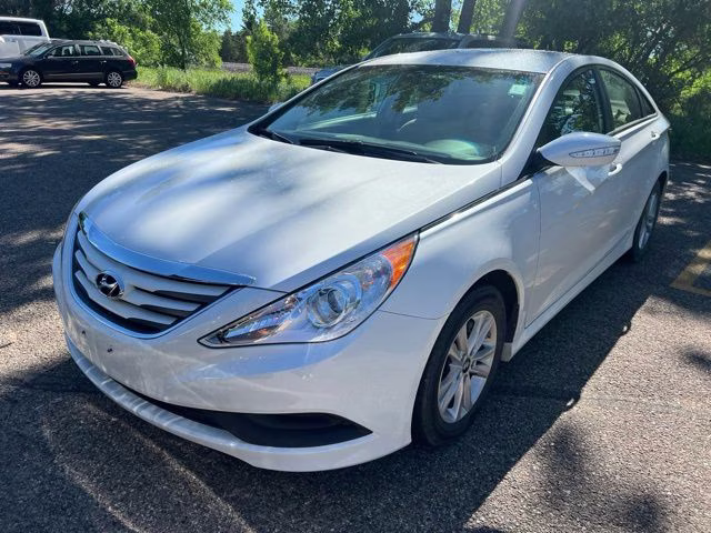 2014 Pearl White Hyundai Sonata GLS FWD Sedan