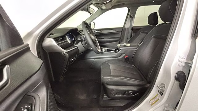 2023 Bright White Clearcoat Jeep Grand Cherokee L Laredo 4X4 SUV