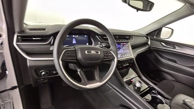 2023 Bright White Clearcoat Jeep Grand Cherokee L Laredo 4X4 SUV