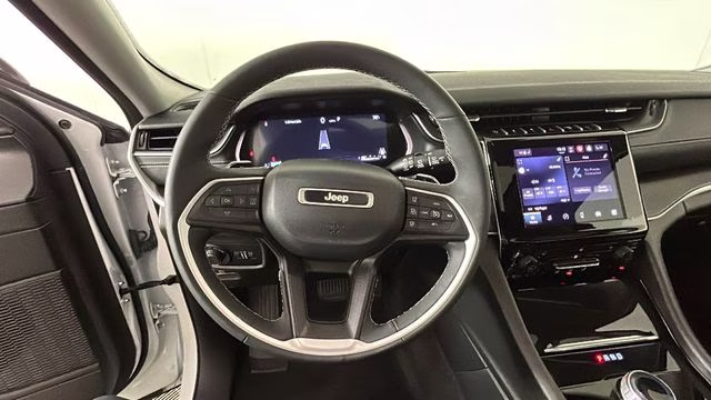 2023 Bright White Clearcoat Jeep Grand Cherokee L Laredo 4X4 SUV