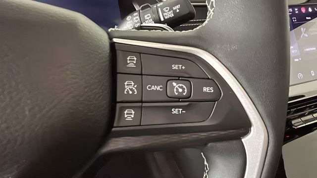 2023 Bright White Clearcoat Jeep Grand Cherokee L Laredo 4X4 SUV