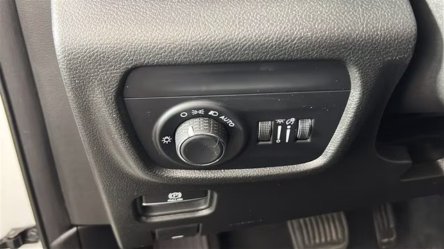 2023 Bright White Clearcoat Jeep Grand Cherokee L Laredo 4X4 SUV