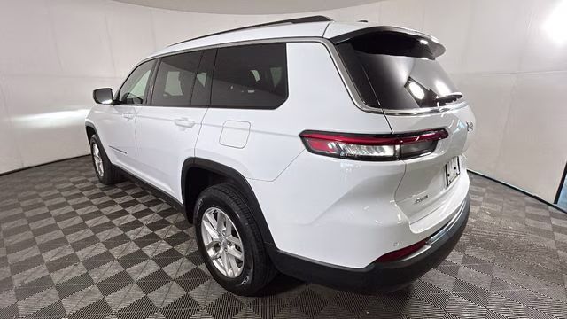 2023 Bright White Clearcoat Jeep Grand Cherokee L Laredo 4X4 SUV