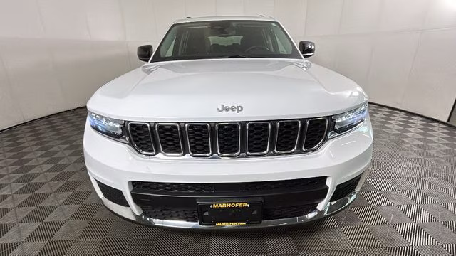 2023 Bright White Clearcoat Jeep Grand Cherokee L Laredo 4X4 SUV