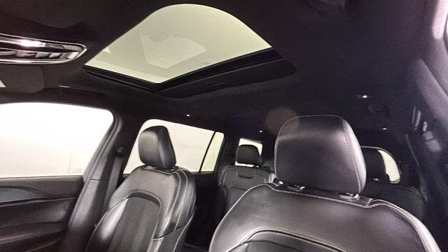 2023 Bright White Clearcoat Jeep Grand Cherokee L Altitude 4X4 SUV