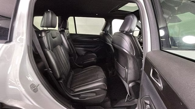 2023 Bright White Clearcoat Jeep Grand Cherokee L Altitude 4X4 SUV
