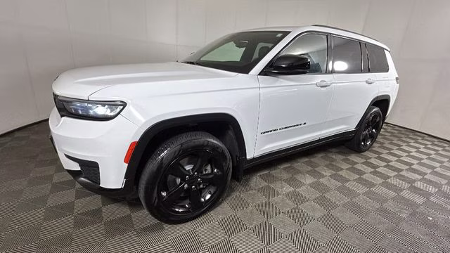 2023 Bright White Clearcoat Jeep Grand Cherokee L Altitude 4X4 SUV