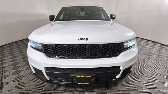 2023 Bright White Clearcoat Jeep Grand Cherokee L Altitude 4X4 SUV